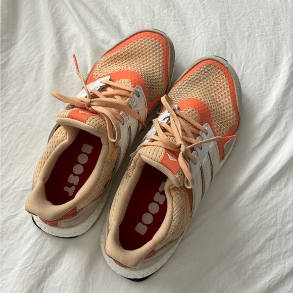 Women’s Orange Creamsicle Adidas Ultraboost size 9.5 - Picture 1 of 5